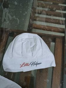 Child&#39;s Chef Apron &amp; Hat Set
