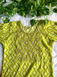 Women’s Green Geometric Print Kurta