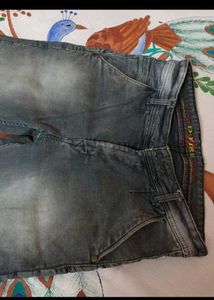 Beautiful Like New Mens Jeans