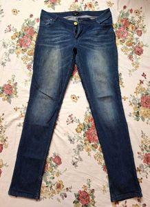 Van Heusen Slim Fit Jeans Size 32