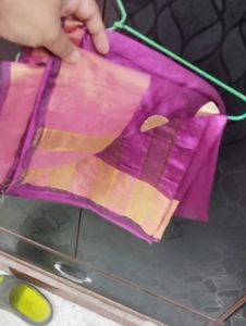 indori cotton Silk saree.. golden embroidery