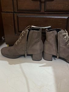 ❗️Price down❗️Fashionable Boots For Sale