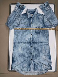 Forever 21 women&#39;s Denim Style Shirt