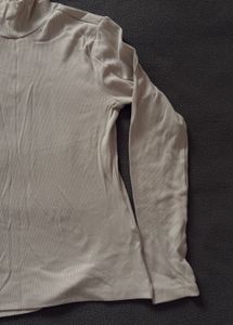 H&amp;M Long Sleeve Turtleneck Top - not used