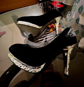 Heeled Black&Siver Rare Bellies EU39