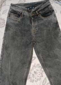Acid Wash Gray Cropped Jeans