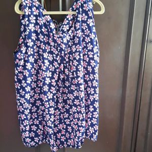 sleeveless top, with back zip