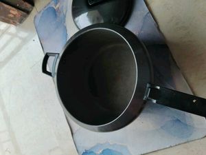 Hawkins Futura 5 Liter Pressure Cooker