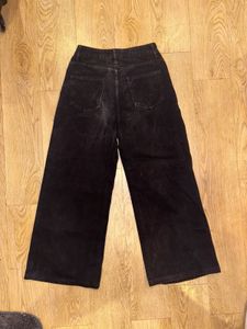 Ripped Wide-Leg Black Jeans From URBANIC