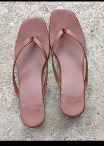 Cetwalk Brown Heeled Thong Sandals