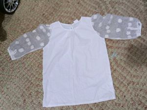 Cute White Flower Sleeve Top