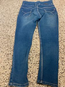 Preloved Jeans But No Zip