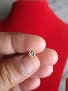 Cute Flower Nose Pin Gold