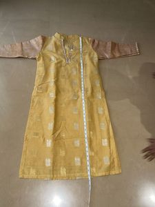 women’s Ethnic Kurta