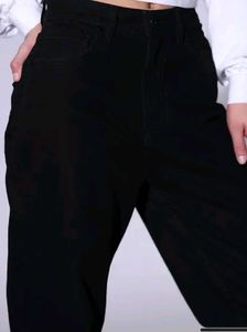 High Waist Mom-Fit Black Jeans