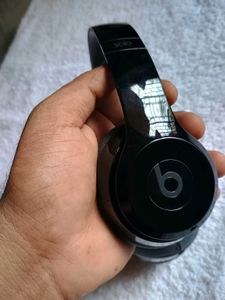 Beats Solo 3 Headphones for iPhone &amp; iPad