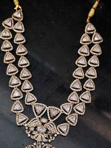 Sujana Ad Neck Set