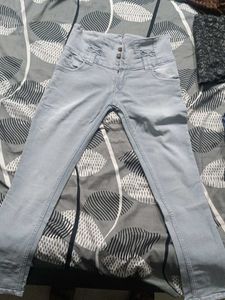 High Waisted Jeans