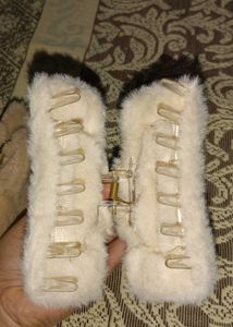 2 Rectangular Fur Claws