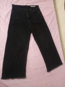 Black Wide Leg Cropped Jeans