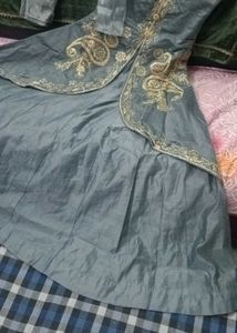 Elegant Ethnic Gown with similar legi