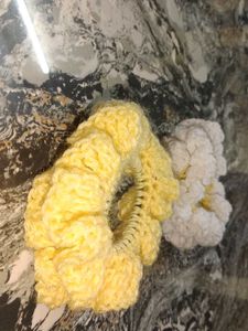 Cute Crochet Scrunchies - Yellow &amp; White