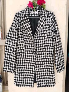 Houndstooth Patterned Coat10/10