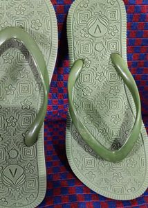 Women&#39;s Or Girls Flop