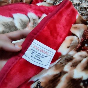 Red Floral Pattern Blanket