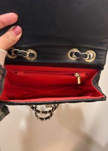 Quilted Chain Shoulder Bag