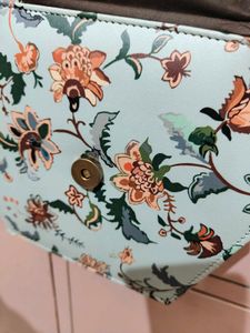 Chic Unique Sling bag