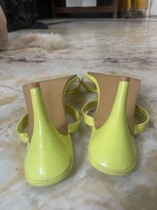 SHOETOPIA NEON GREEN SANDAL