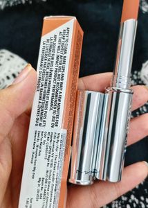 Mac Locked Kiss Lipstick (Teaser)