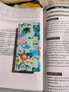 FabSecret Eyeshadow Palette &amp; Floral Wallet