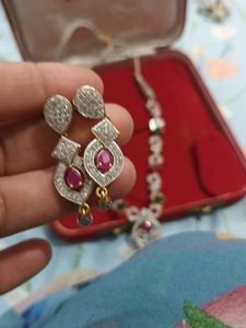 Elegant Necklace Set