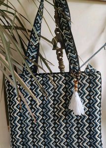 Unique Pattern Tote Bag
