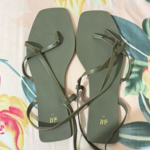 New H&amp;M flat Sandal.