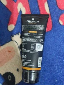 Globus Naturals Charcoal Peel-Off Mask