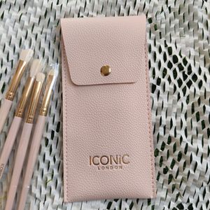 Iconic London Makeup Brush