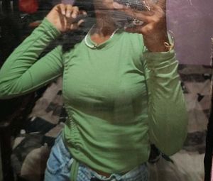 Green Long Sleeve Top had wearen often fixed price