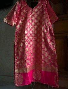 Magenta Pink&amp; Gold Brocade Kurti With Pant