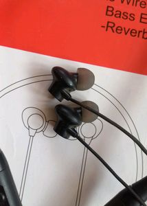 One Plus Bullets Wireless Z Bass Edition Neckband