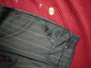 Pants With Pockets