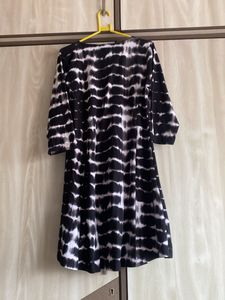 Chic Black &amp; White Dress