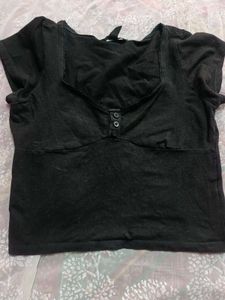 Cute black top (women's)