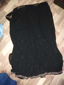 Black Saree With Blouse And Peticoat