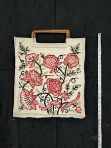 Floral Embroidered Handbag