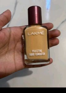 MyGlamm SUPER SERUM Foundation