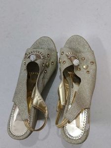 Bridal Wedge