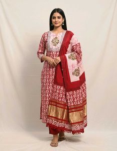 Elegant Red Printed dress material